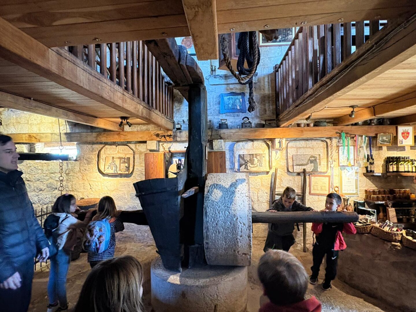 WhatsApp Image 2025-10-29 at 19.39.54 (1)